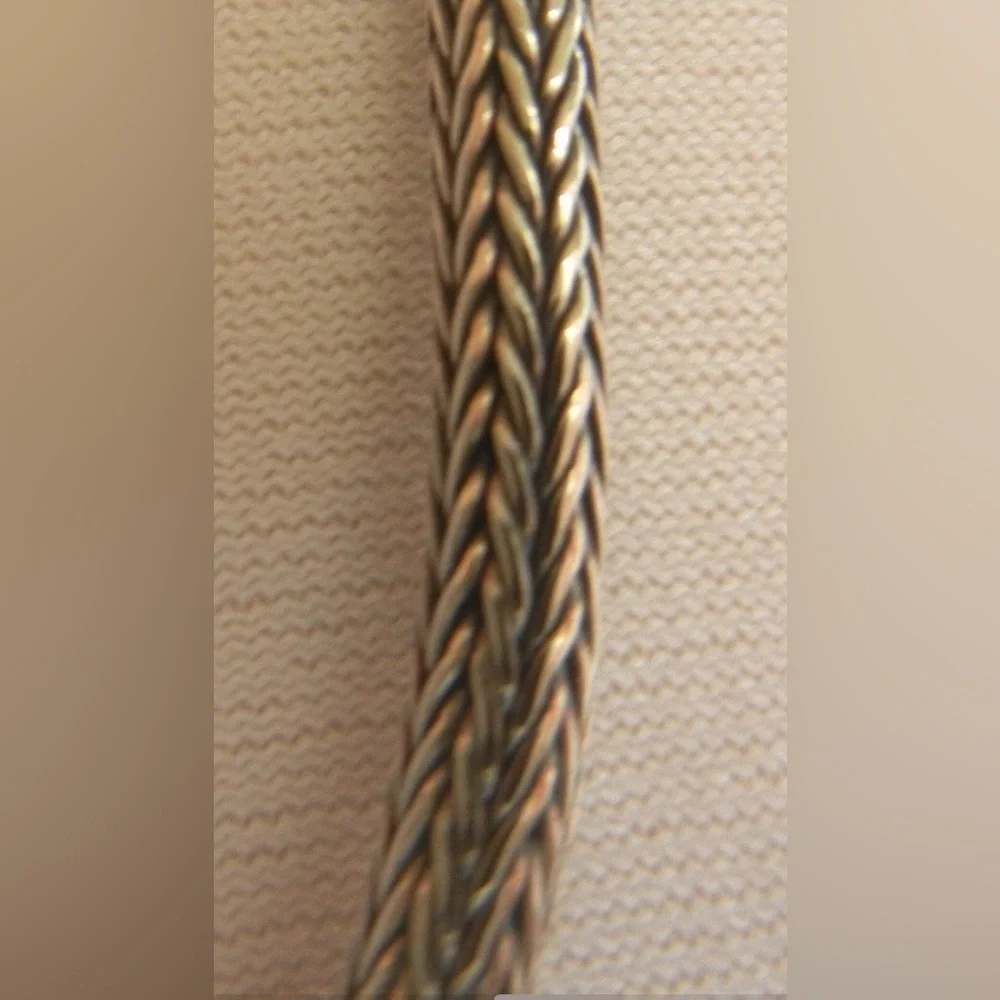 Elegant Silver Necklace